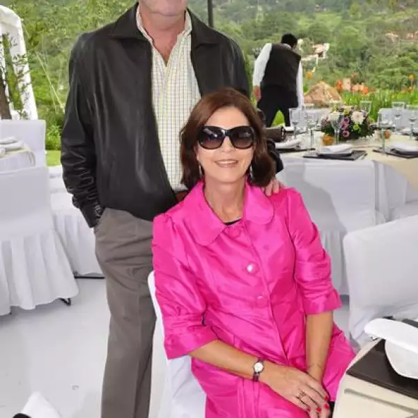 Civil Bety Vega y Rene Palme