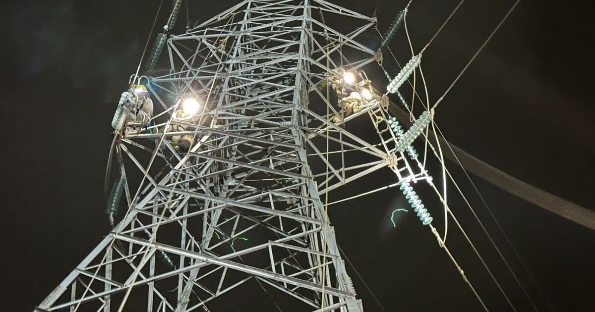 Elektrik iletimi Meksika'daki yenilenebilir enerji patlamasını riske atıyor