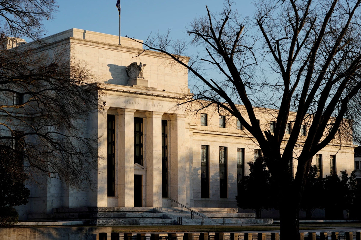 (La sede de la La Reserva Federal en Washington)