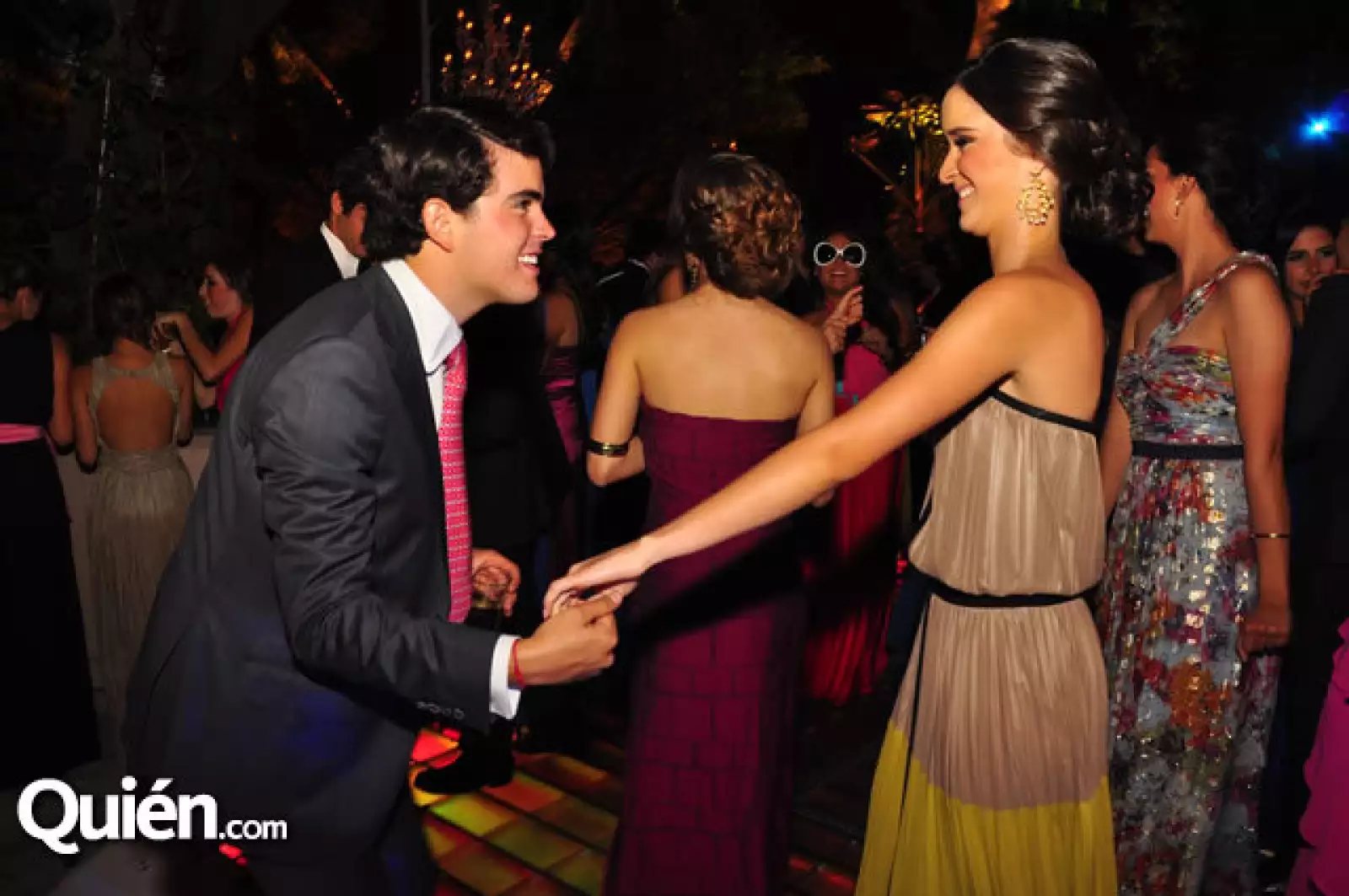 Pablo López,Lorenza Aceves