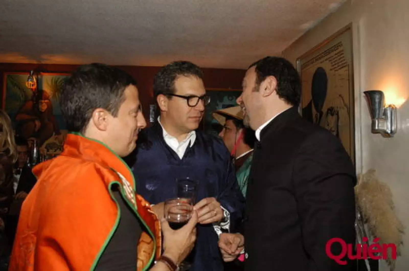 Roberto Burford, John Reuter, Enrique Guerrero