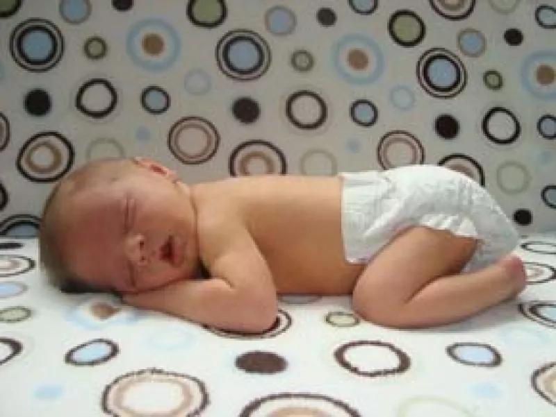El pasado 28 de septiembre, el pintor y su esposa Adriana Prado se convirtieron en padres de un pequeño que se llamará Alexander Ponzanelli.
