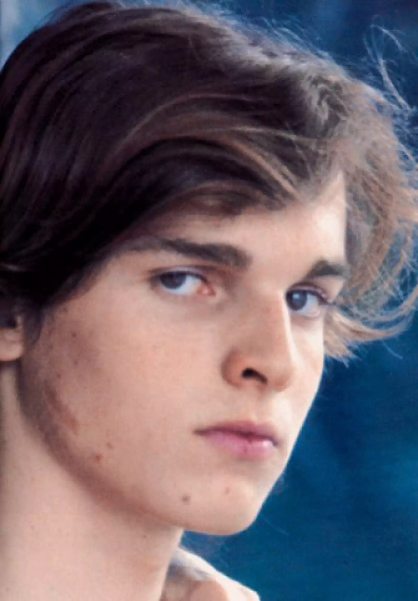 1972. 16 años. Por fin logró incursionar en el cine, lo hizo con la película italiana `Gli Eroi Millonari´, del director Duccio Tessari, también participó en la cinta italiana Suspiria, dirigida por el italiano Dario Argento.