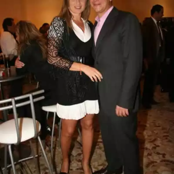 Premio Anáhuac a Laura Barrera Fortoul (Directora General DIF Edo. de México)