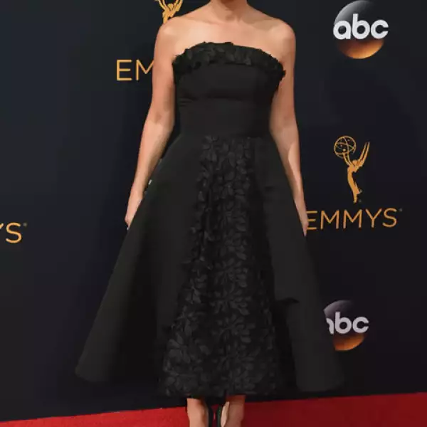 Maura Tierney.