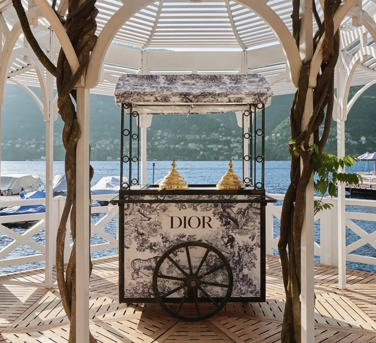 Los beach clubs que están de moda (literalmente) para este verano 
