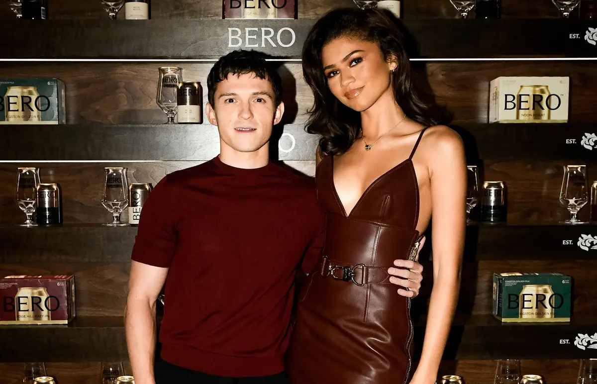 Tom Holland evita alfombra roja zendaya 