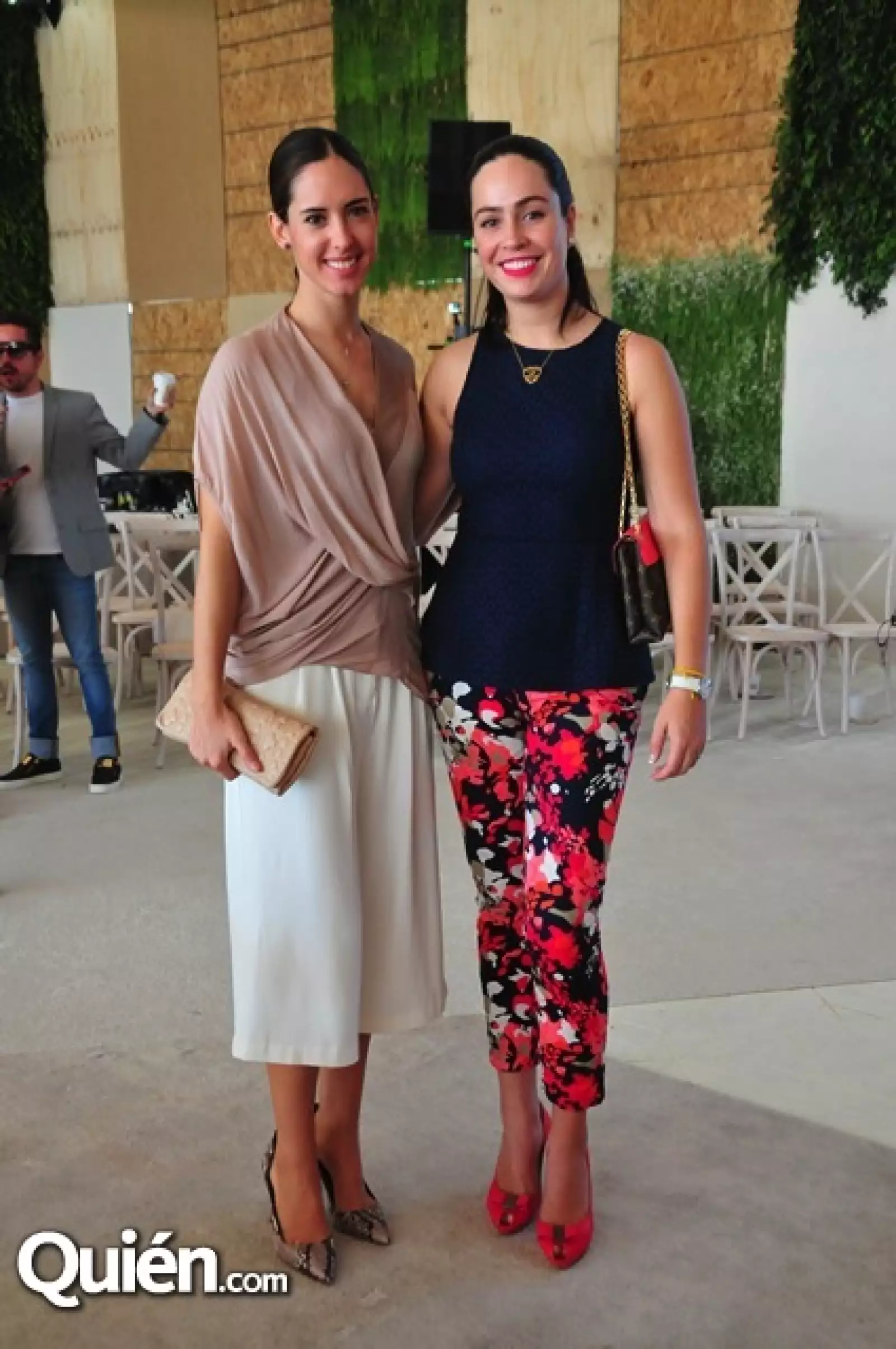 Viviana Sánchez,Karina de Flores