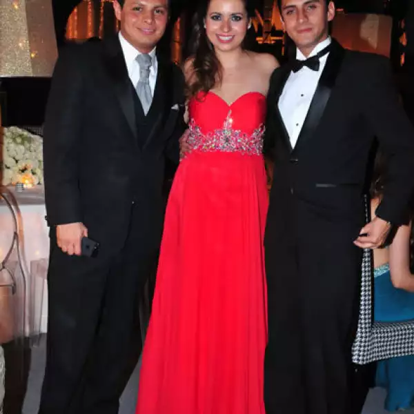 Giovanni Medina,Erika Manjarrez,Luis Thomas