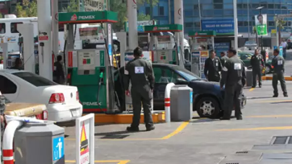 estación de servicio de pemex; en algunas de sus sucursales se despachan litros incompletos