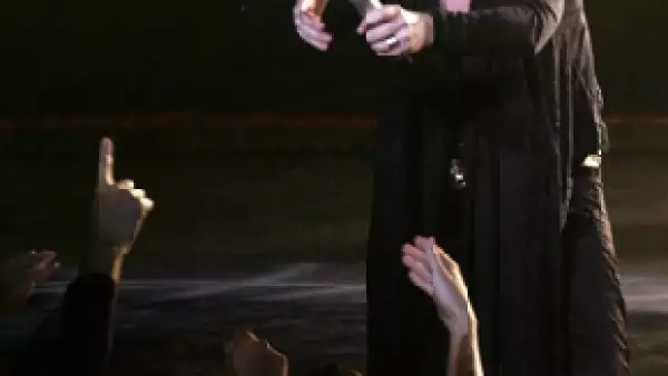 Debido a una infección en la garganta de Dolores O´Riordan, el grupo canceló el show que ofrecería esta noche en el Auditorio Nacional, así como sus presentaciones en Monterrey y Tampico.