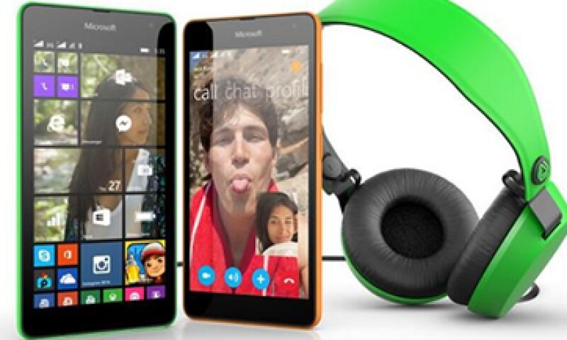 El Microsoft Lumia 535 cuenta con cámara frontal y trasera de 5 megapixeles. (Foto: tomada de Twitter/@lumia )