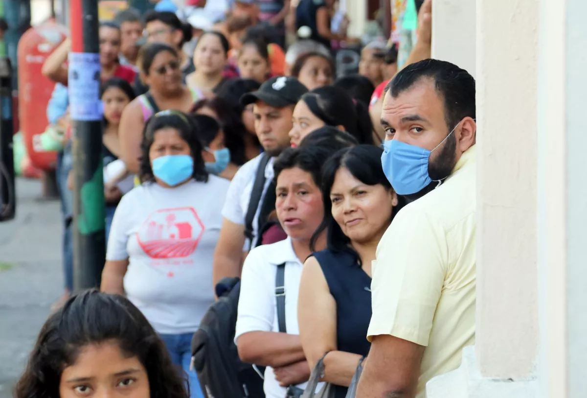 Emergencia sanitaria por el COVID-19 disminuye personas que circulan por la ciudad de Cuernavaca.