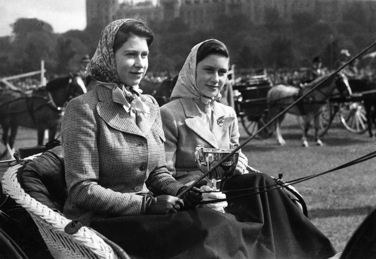 Margarita e Isabel en 1945