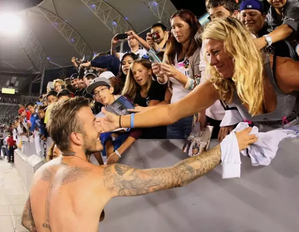 Pese a su derrota el futbolista se mostró muy accesible con los aficionados.