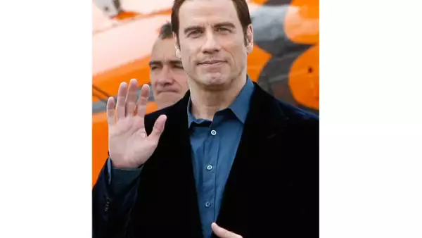 El actor fue demandado recientemente por un masajista de Los Ángeles, California, quien asegura que John le propuso tener relaciones sexuales con él.