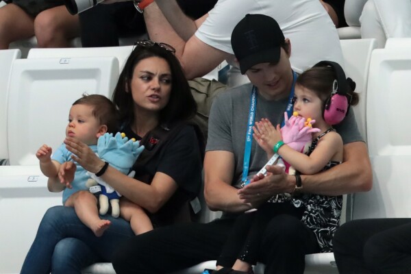 Mila Kunis, Dimitri, Ashton Kutcher, Wyatt