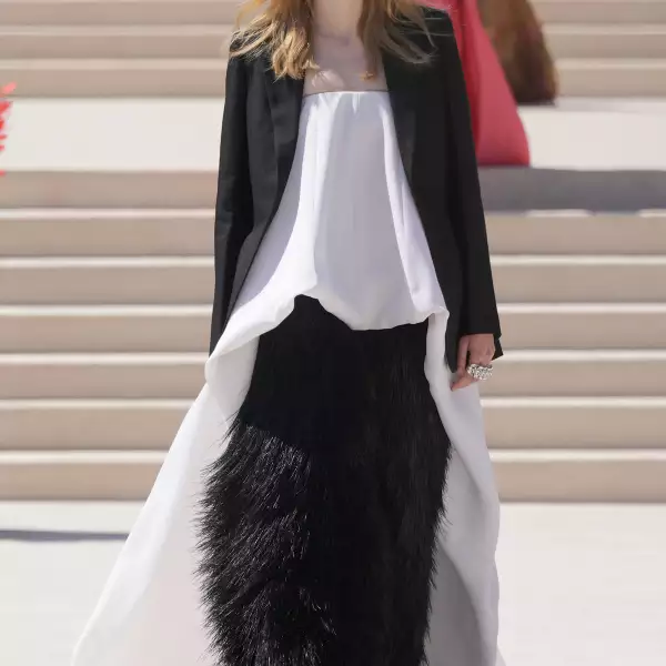 Balenciaga HC F26 006.jpg