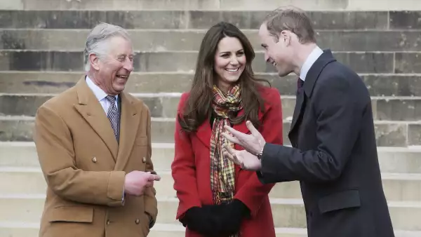 El rey Carlos III, Kate Middleton y el príncipe William en Escocia en 2013