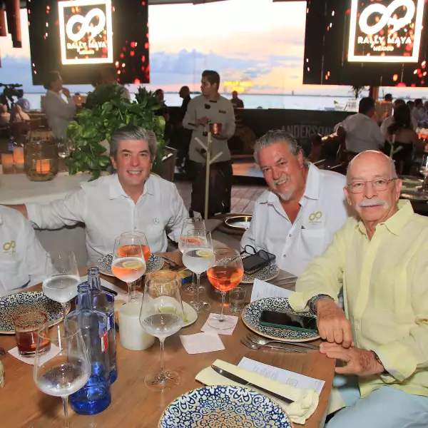 José Pablo Bello, Juan Galarza, Enrique Bello y Salvador Muriel