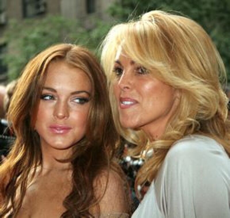 Luego de su separación de Samantha Ronson, la actriz se encuentra muy triste y lo único que quiere es tiempo y espacio, su familia se ha mostrado muy comprensiva y la apoya en todo.