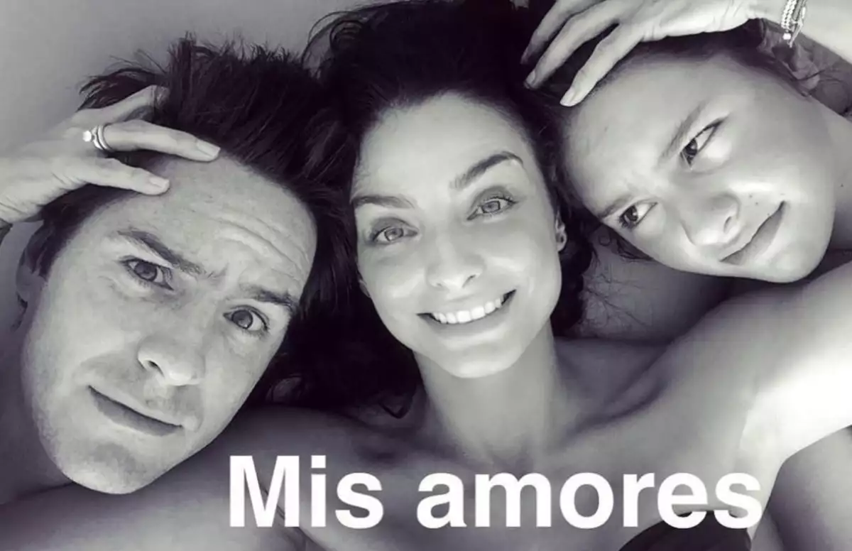 Aislinn Derbez y Mauricio Ochmann en Teotihuacán