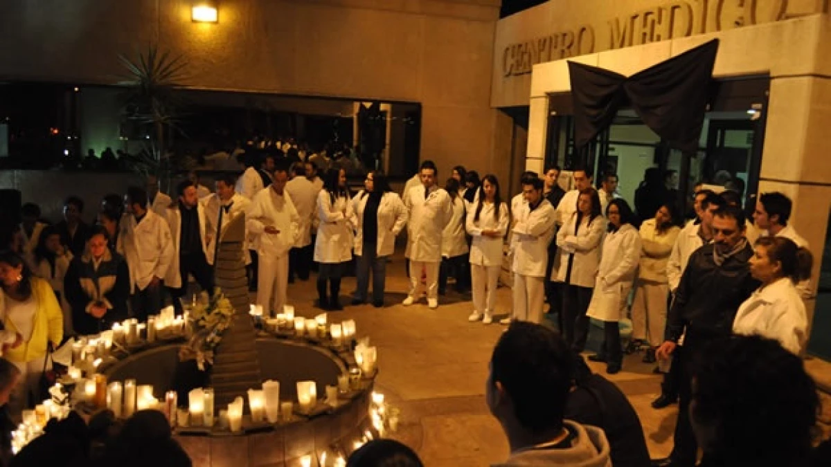 Médicos de Juárez piden esclarecer el homicidio de sus colegas