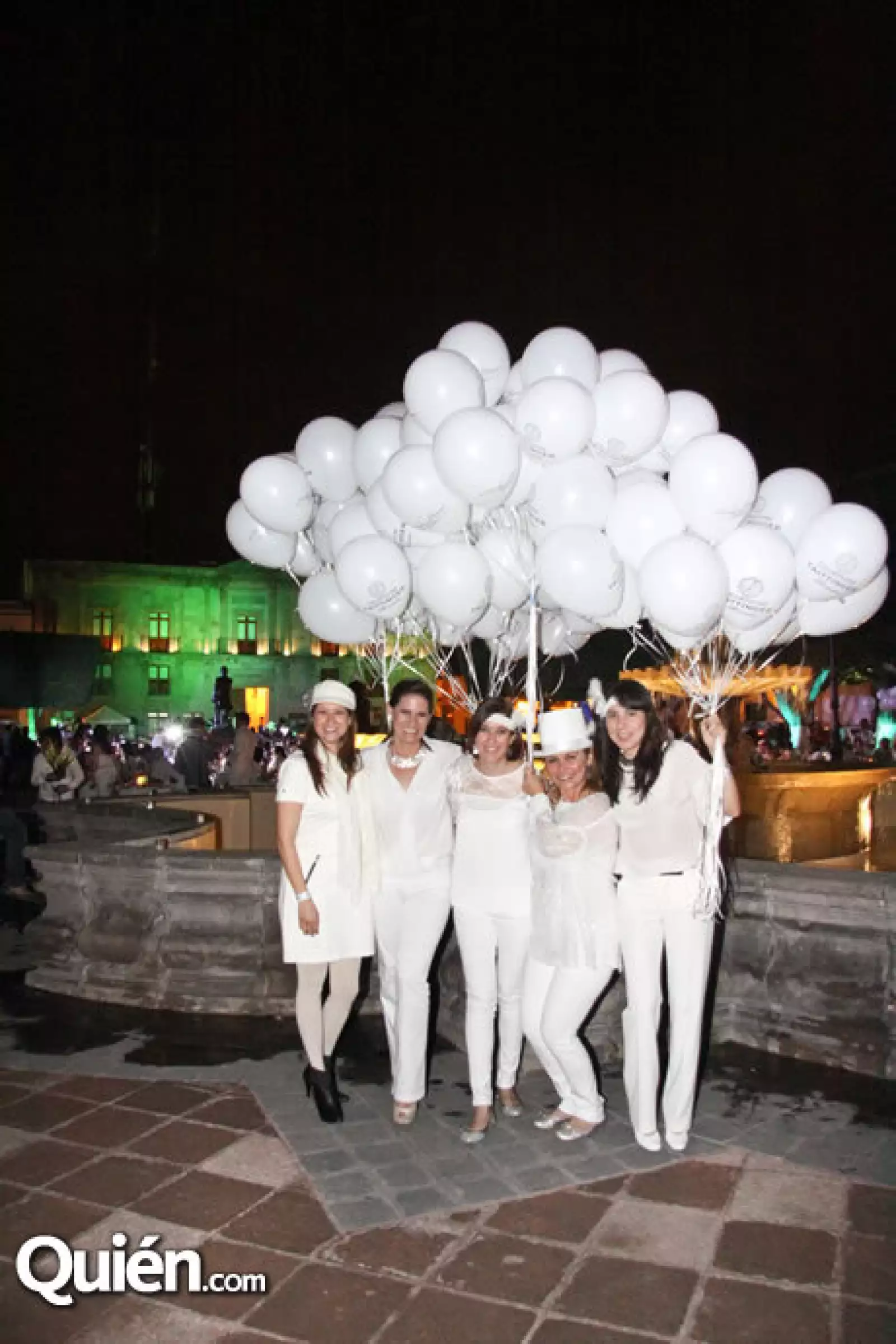 Claudia Márquez, Luz María García, Patricia Ugalde, Diana Brenis y Adriana Ortega