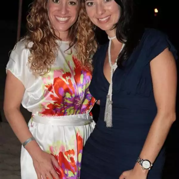 Cecilia Medino,Claudia Cruz