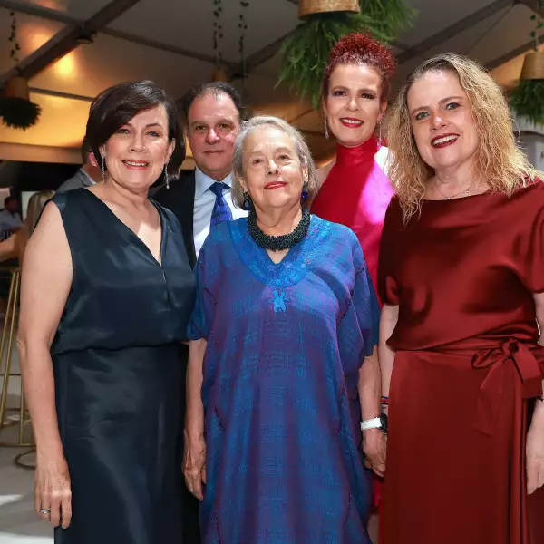 Maricarmen y Pepe Ramírez  Degollado, Titita , Maritere y Luz M