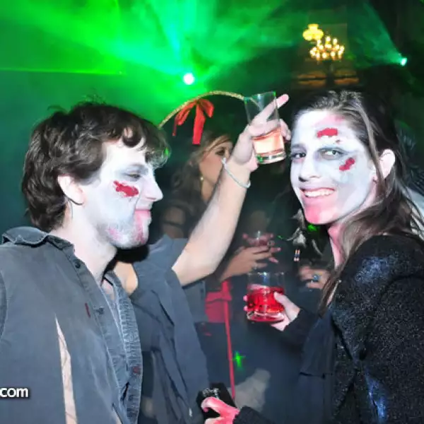 Santiago Salcido,María Zurita