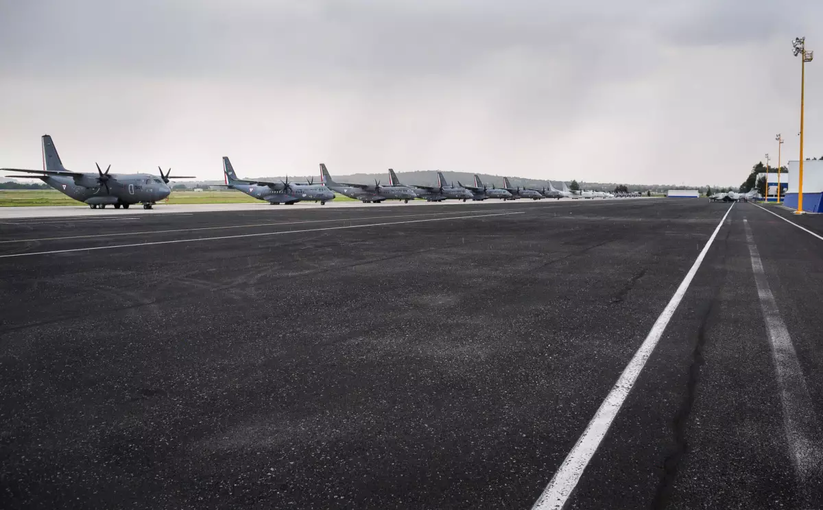 A la defensa de Santa Lucía. El presidente electo Andrés Manuel López Obrador insistió en que es viable construir el aeropuerto en la base militar. 