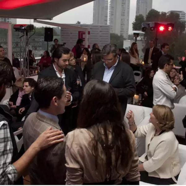 Desde las 7 de la tarde, los 20 finalistas comenzaron a llegar al evento y el buen ambiente fue en aumento.