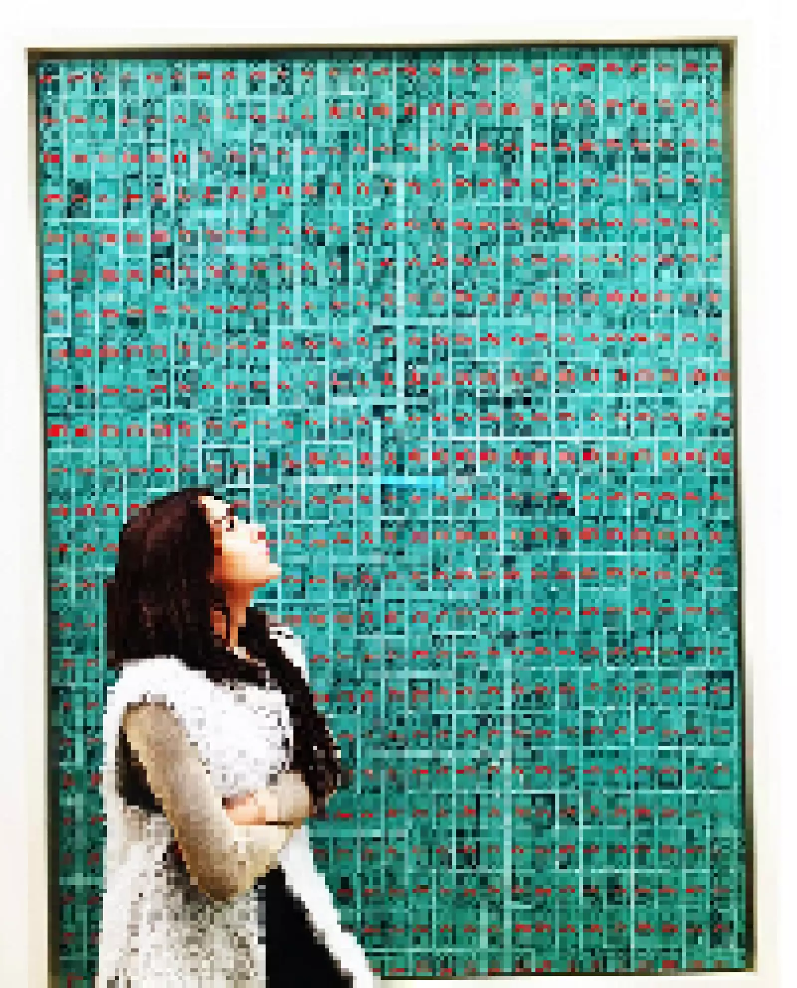 Aprovechando Nueva York, Danna Paola se tomó una foto con la obra de Andy Warhol en el MoMA.