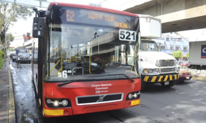 El funcionario agregó que el propósito de ese transporte es ofrecer más espacio a los usuarios. (Foto: Cuartoscuro)