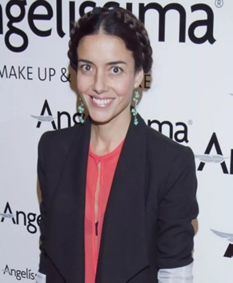 En abril del 2010 nació el hijo de la actriz; desde entonces acaparó su tiempo, y su carrera profesional, dio un giro.