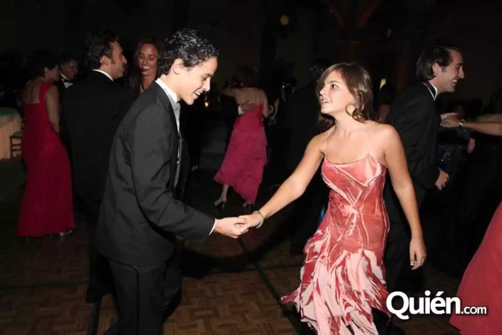 Gonzalo Vega,Amaia Sainz