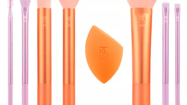 Rt Level Up Brush + Sponge Set Set de brochas de maquillaje mas esponja