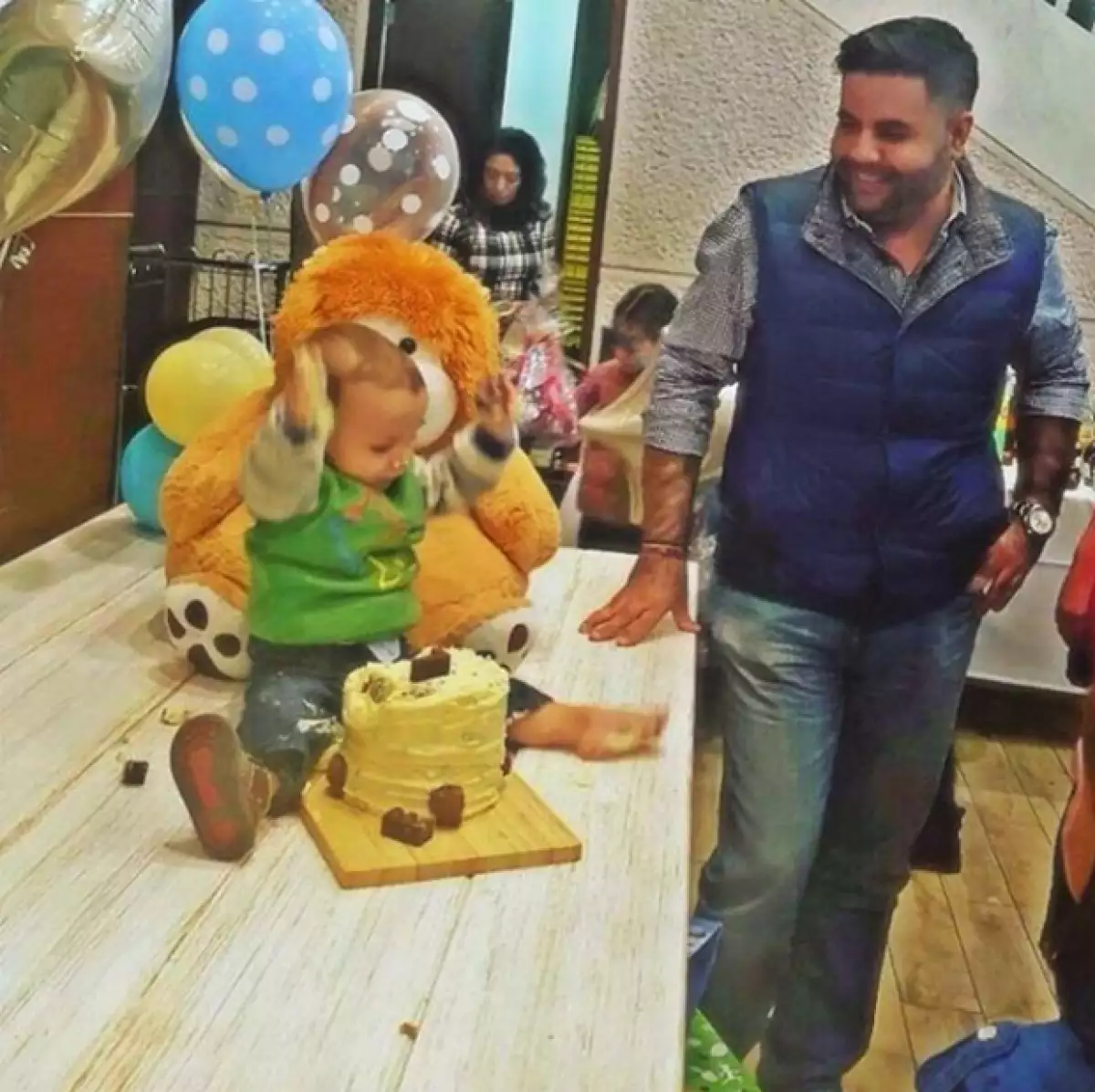 La actriz y su pareja, Gerardo Casanova, organizaron una inolvidable fiesta infantil a la que asistió parte del elenco de la telenovela "Mi corazón es tuyo".