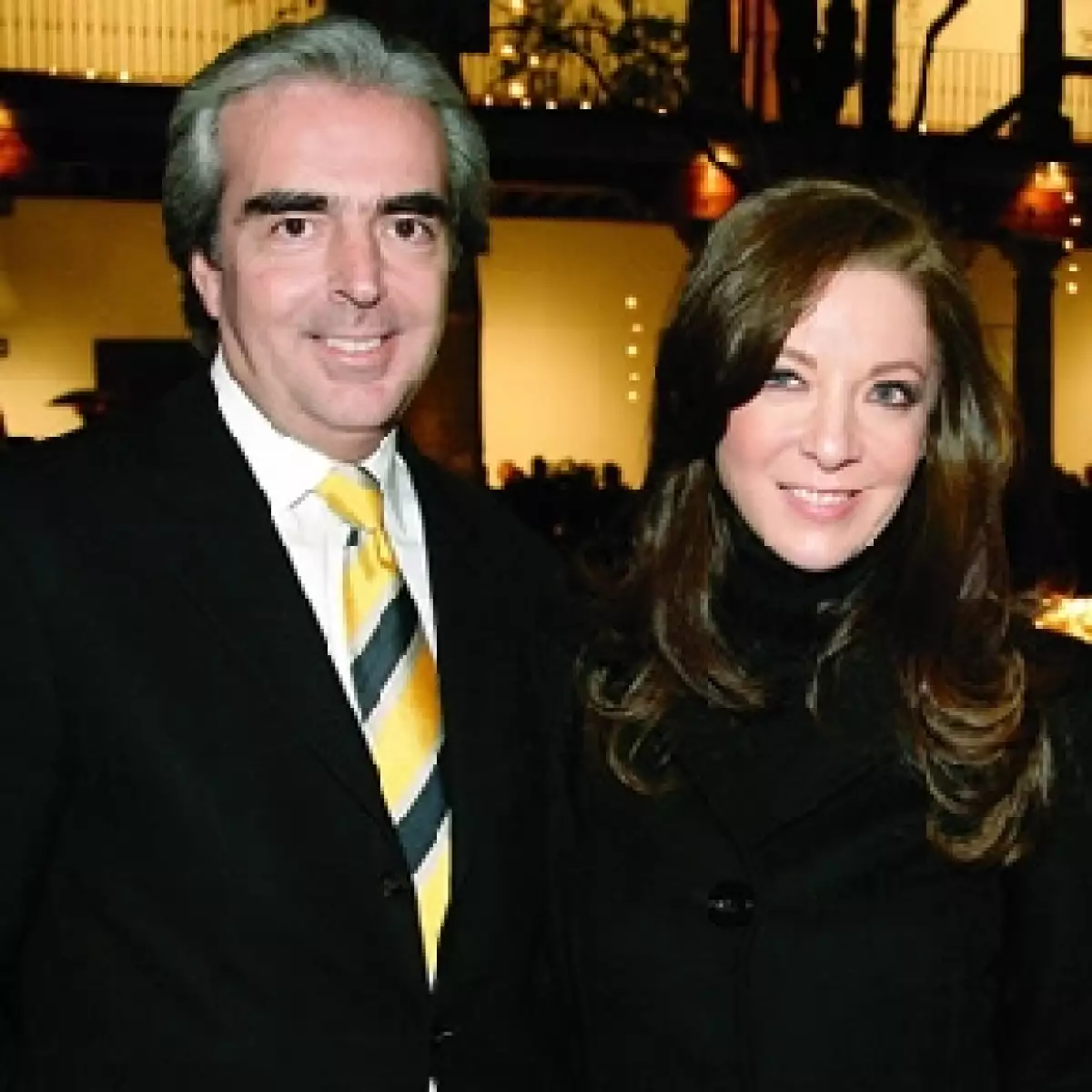 La actriz se casará con Lorenzo Lazo, con quien mantiene una relación desde finales de 2009 y es padre de su próximo hijo.