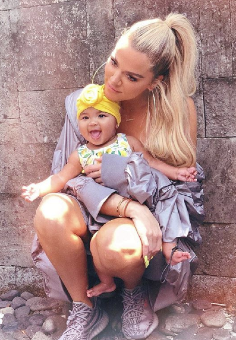 Esto es lo que sabemos hasta ahora del extraño parto de Khloé Kardashian