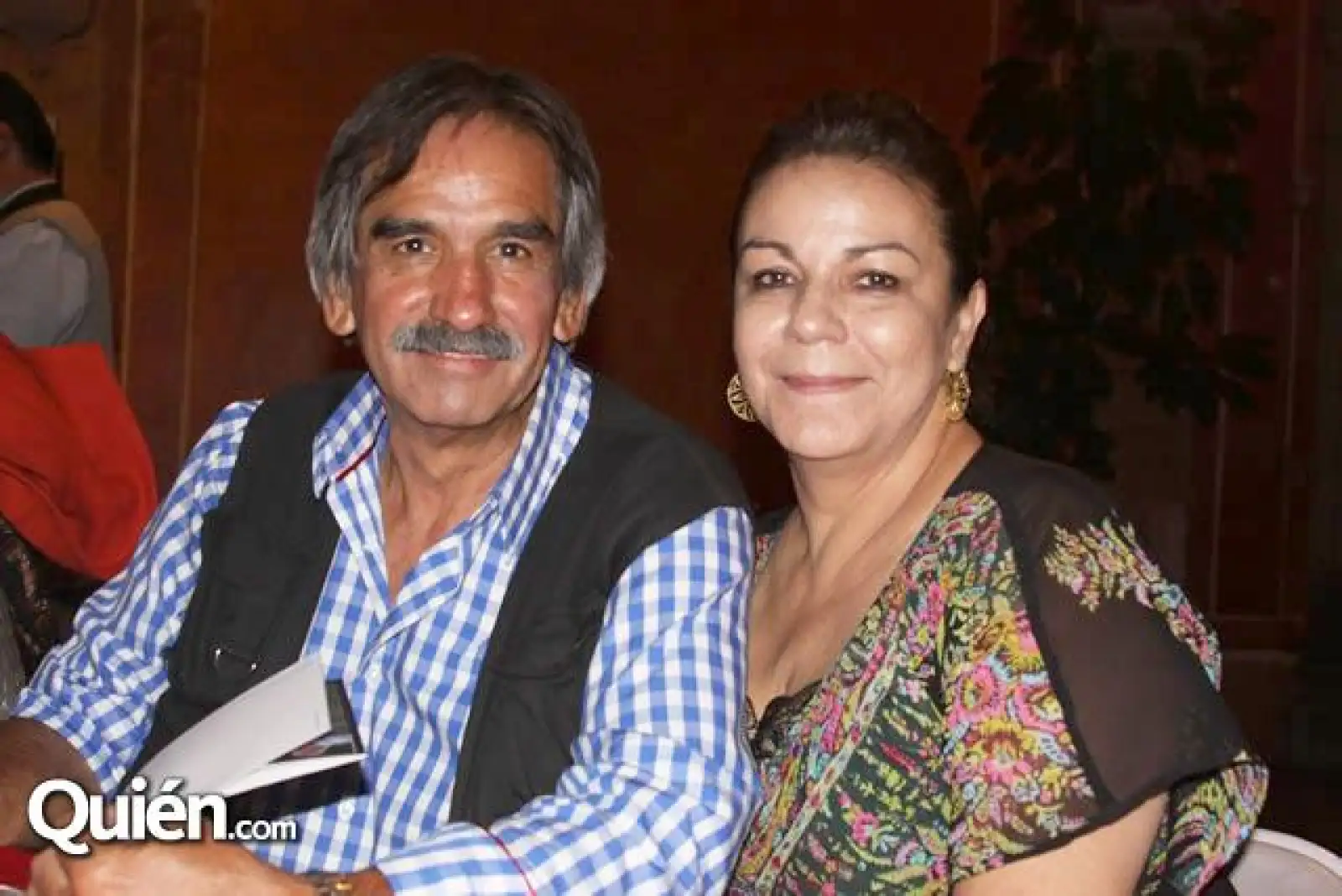 Luis Montes de Oca presenta libro