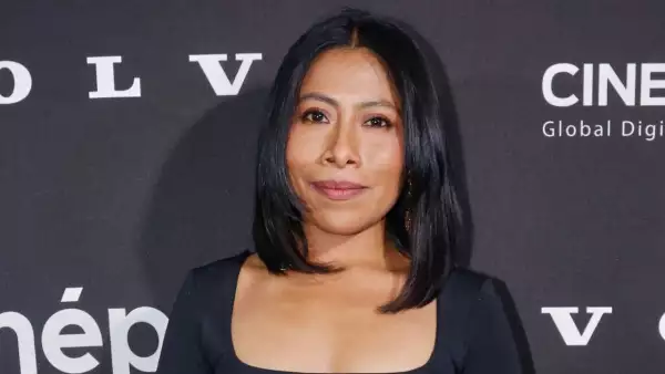 yalitza-aparicio-nuevo-look-long-bob.jpg