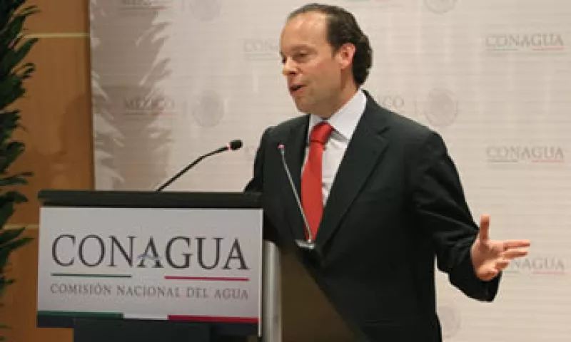 Korenfeld voló con fines personales en un helicóptero de la Comisión Nacional del Agua. (Foto: Notimex)