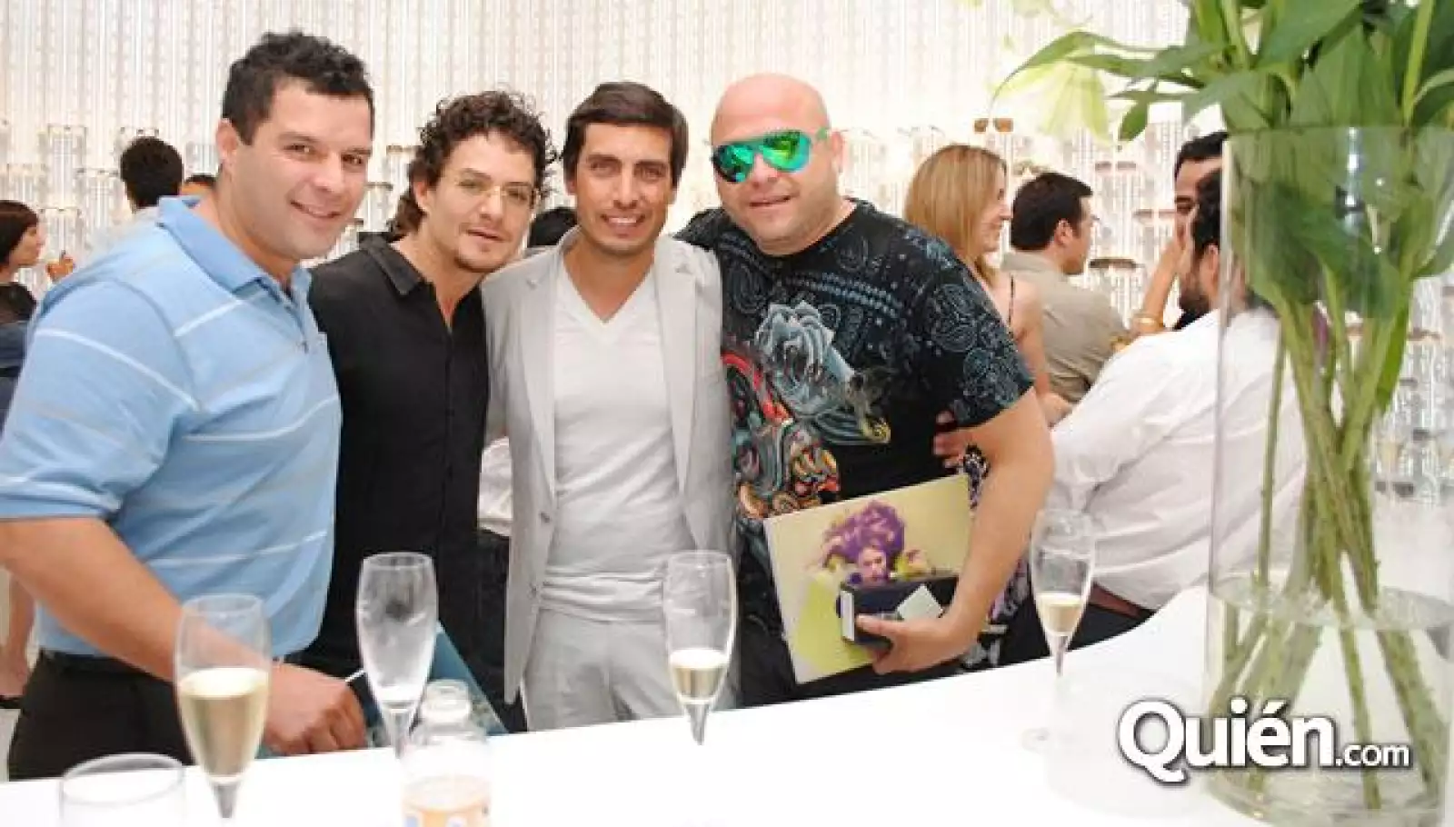 PRESENTACIÓN DE MYKITA