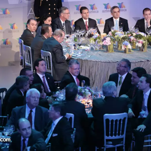 María Laura Medina de Salinas,Ricardo Salinas Pliego,Enrique Peña Nieto,Miguel Ángel Mancera,Mario San Román