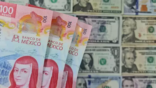 Conviene comprar dólares en tiempo del superpeso
