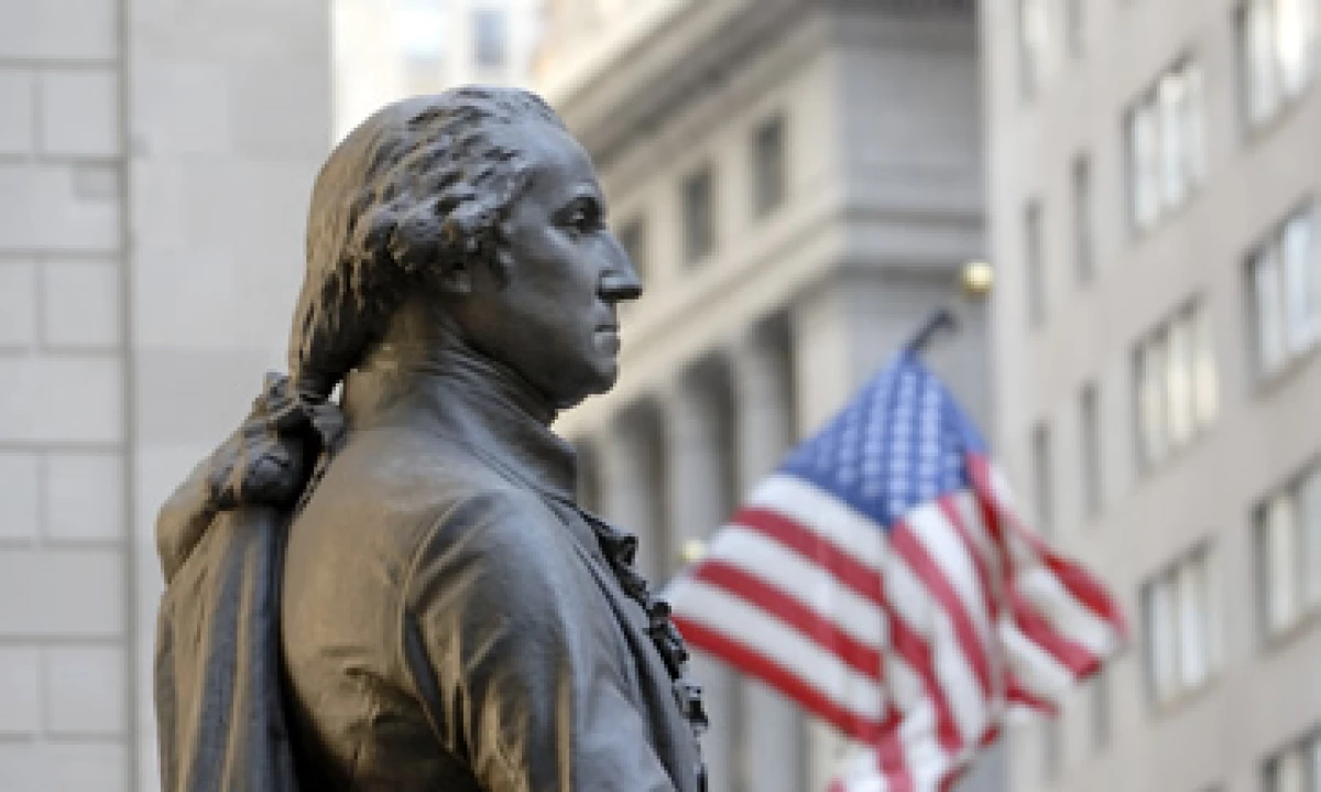 El viernes, Wall Street y el precio del crudo cerraron con ganancias tras los anuncios de la Fed. (Foto: Thinkstock)