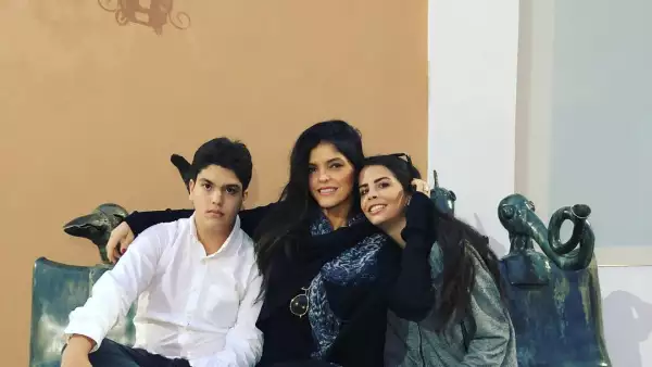 José Emilio Fernández, Ana Bárbara y Paula Fernández