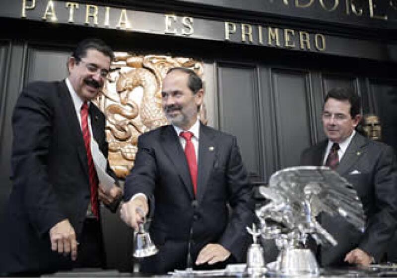El presidente de la Comisión Permanente, Gustavo Madero, manifestó el respaldo de los poderes Legislativo y Ejecutivo de México a la mediación de Oscar Arias en el conflicto hondureño. (Foto: Notimex)